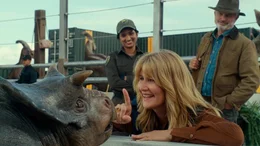 Dr. Ellie Sattler (Laura Dern, Mitte); Dr. Alan Grant (Sam Neill, r.)