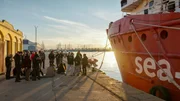 Die Seenotretter wenige Tage vor ihrem Einsatz. Die Seenotretter wenige Tage vor ihrem Einsatz.