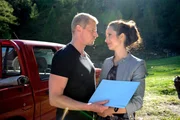 Endlich haben Andreas (Martin Gruber) und Sarah (Stephanie Stumph) ein gemeinsames Zuhause gefunden.
