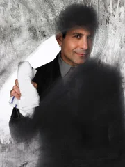 (3. Staffel) - Sein Wunsch ist der nach einer symmetrisch geordneten, keimfreien Umgebung: Adrian Monk (Tony Shalhoub) ...