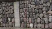 Steinerne Köpfe: Mahnmal für die Millionen Opfer der Säuberungen in der Stalin-Ära Steinerne Köpfe: Mahnmal für die Millionen Opfer der Säuberungen in der Stalin-Ära