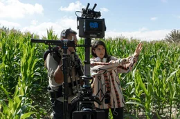 Behind the scene: Jos&eacute; (Michael Pena) und Alejandra M&aacute;rquez Abella