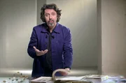 Der französische Archäologe François Bon ist Experte für Kulturen und Gesellschaftsformen des Jungpaläolithikums und erklärt, warum die Bedeutung der „Dame mit der Haube“ für Forscher bis heute viele Rätsel birgt.