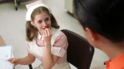 Schwester Brenda (Amy Adams) ist ganz angetan vom charmanten Frank