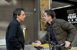 Charlie (Casey Affleck, r.), der bald Vater wird, ist w&uuml;tend, dass er wegen seines Schwagers Josh (Ben Stiller, l.) seinen Job verloren hat. Aber auch Josh ist arbeitslos.