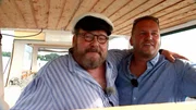 Walter Plathe & Sohn Janek auf ihrer alten Barkasse. Walter Plathe & Sohn Janek auf ihrer alten Barkasse.