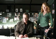 Grissom (William Petersen) und Catherine (Marg Helgenberger) versuchen den Boss einer berüchtigten Bande zur Strecke zu bringen.