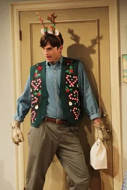 Während Walden (Ashton Kutcher) versucht, sein neues Leben als Sam Wilson zu meistern, steht Alan vor einem einsamen Weihnachtsfest ... Während Walden (Ashton Kutcher) versucht, sein neues Leben als Sam Wilson zu meistern, steht Alan vor einem einsamen Weihnachtsfest ...