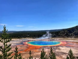 Geothermisches Au&szlig;enbecken im Yellowstone Nationalpark, USA