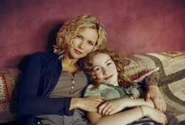 Allein mit der Mutter (Veronica Ferres) findet Sprotte (Michelle von Treuberg) es am sch&ouml;nsten. Es passt ihr gar nicht, dass ihr Vater nach 13 Jahren pl&ouml;tzlich auftaucht.