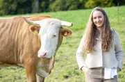 Die Reise geht nach Schwaben in Bayern zu Verena Krimbacher. Zusammen mit ihrem Mann Hubert hat sie den Hof ihrer Schwiegereltern übernommen - Biopioniere der ersten Stunde.