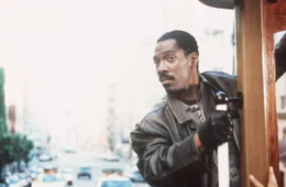 Showdown in einer f&uuml;hrerlosen Stra&szlig;enbahn. Aber Roper (Eddie Murphy) wei&szlig; die Situation zu retten.