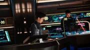 Michael Burnham (Sonequa Martin-Green) und Rhys (Patrick Kwok-Choon)