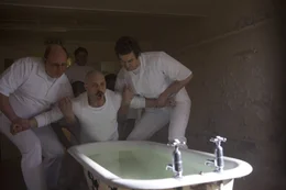 Charles Bronson / Michael Peterson (Tom Hardy, m)