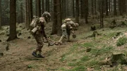Haben die Nazis geraubte Schätze vergraben? Nach dem Krieg gräbt eine US-Sondereinheit in der damaligen Tschechoslowakei auf der Suche nach dem vermeintlichen Nazi-Schatz. Haben die Nazis geraubte Schätze vergraben? Nach dem Krieg gräbt eine US-Sondereinheit in der damaligen Tschechoslowakei auf der Suche nach dem vermeintlichen Nazi-Schatz.
