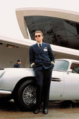 Frank Abagnale Jr. (Leonardo DiCaprio)