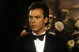Seit Jahren bewahrt der Multimillion&auml;r Bruce Wayne (Michael Keaton) ein Geheimnis: Nachts versucht er, als "Batman" seine Heimatstadt Gotham City vom Verbrechen zu befreien.
