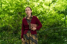 Merricat Blackwood (Taissa Farmiga)