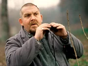 Verdeckte Ermittlungen am Albertus Magnus Internat: Kommissar Freddy Schenk (Dietmar Bär) hat sich als Hausmeister getarnt.