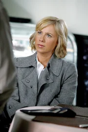 Monk "Mr. Monk findet einen besten Freund". Im Bild: Traylor Howard (Natalie Teeger).