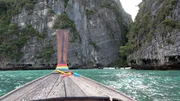 Zwischen den imposanten Felsinseln des Adamanen-Archipels verbergen sich traumhafte Lagunen wie die von Ko Phi Phi Leh.