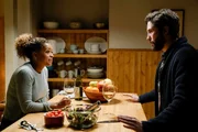 Dr. Claire Browne und Dash Snyder. Die Verwendung des sendungsbezogenen Materials ist nur mit dem Hinweis und Verlinkung auf RTL+ gestattet. Dr. Claire Browne und Dash Snyder. Die Verwendung des sendungsbezogenen Materials ist nur mit dem Hinweis und Verlinkung auf RTL+ gestattet.