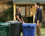 Melinda (Jennifer Love Hewitt, l.) fällt es schwer, Jim (David Conrad, r.) zu sagen, was sie über ihn weiß ...