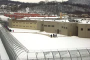 Die Dokumentation wirft einen Blick in eines der größten und modernsten Gefängnisse der USA: Die North Branch Correctional Institution (NBCI) im Bundesstaat Maryland. Die Dokumentation wirft einen Blick in eines der größten und modernsten Gefängnisse der USA: Die North Branch Correctional Institution (NBCI) im Bundesstaat Maryland.