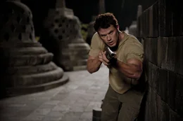 Jagt einen &uuml;beraus b&ouml;sartigen Kunstdieb in Java: FBI Agent Jake Travers (Kellan Lutz) ...
