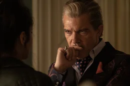 Aristoteles Papadopoulos (Antonio Banderas).