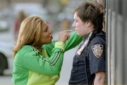 Die toughe Belle (Queen Latifah) macht Cop Andy Washburn (Jimmy Fallon) unmissverst&auml;ndlich klar, wer der Chef im Ring ist.