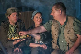 Ein Teil der Wandergruppe: das Geschwisterpaar Walter (David Baalcke) und Christa (Dagmar Sachse) sowie der pensionierte Kommissar Gottfried (J&uuml;rgen Tarrach).