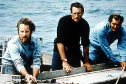L-R: Hooper (Richard Dreyfuss), Brody (Roy Scheider), Quint (Robert Shaw)