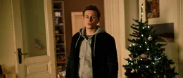 Karl (Max Hubacher)