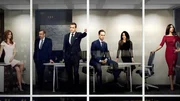 (l-r) Sarah Rafferty als Donna Paulsen, Rick Hoffman als Louis Litt, Gabriel Macht als Harvey Specter, Patrick J Adams als Michael Ross, Meghan Markle als Rachel Zane, Gina Torres als Jessica Pearson