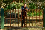 Hugh Knight (Rodger Corser)