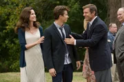 Als Reverend Shaw Moor (Dennis Quaid, 2.v.r.), seine Frau Vi (Andie MacDowell, l.) und B&uuml;rgermeister Roger Dunbar (Brett Rice, r.) Ren MacCormack (Kenny Wormald, 2.v.l.) kennen lernen, ahnen sie nicht, dass der Junge ihnen schon bald arge Probleme bereiten wird ...