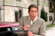 Adele Neuhauser (Julie Zirbner).