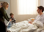Annelie Schulte (Maxi Warwel) ist heilfroh, als sie ihren Sohn Tim (Gustav Reutter) im Krankenzimmer von Franz Rahn (Michael Baral) findet. Franz hat vor einigen Wochen mit Tims Mutter geflirtet und sich gewundert, dass sie sich nicht mehr gemeldet hat. Doch als alleinerziehende Mutter hat Annelie Angst und hält Franz auf Abstand. Tim ist hingegen von Franz' Geschichten total begeistert.