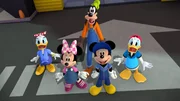 DAISY, MINNIE, GOOFY, MICKEY, DONALD.