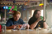 L-R: Graeme Willy (Simon Pegg) und Clive Gollings (Nick Frost)