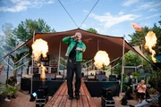 Paraçek tritt im Streamergarten als Music Act auf.