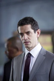 McClellan (James Frain)
