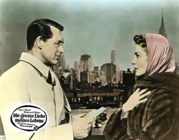 Es ist Liebe auf den ersten Blick, doch da beide bereits fest liiert sind, beschlie&szlig;en Nick (Cary Grant, l.) und Terry (Deborah Kerr, r.) eine Trennung auf Zeit ...