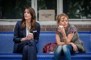 DC Rachel Bailey (Suranne Jones, l.); Sharon (Tracie Bennett, r.)