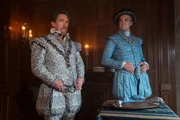 L-R: Rob Brydon als Lord Dudley und Henry Ashton als Stan Dudley L-R: Rob Brydon als Lord Dudley und Henry Ashton als Stan Dudley