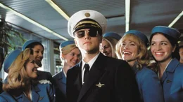Als Scheckbetr&uuml;ger und Hochstapler f&uuml;hrt Frank Abagnale Jr. (Leonardo DiCaprio) jahrelang das FBI an der Nase herum.