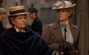 L-R: Eleanor Lavish (Judi Dench) und Charlotte Bartlett (Maggie Smith)