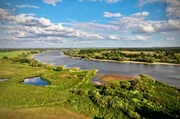 Die Elbe bei Dömitz - Im ehemaligen Grenzgebiet ist viel Platz für neue Ideen. Die Elbe bei Dömitz - Im ehemaligen Grenzgebiet ist viel Platz für neue Ideen.