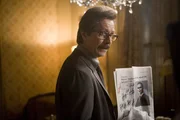 Gordon (Gary Oldman)
